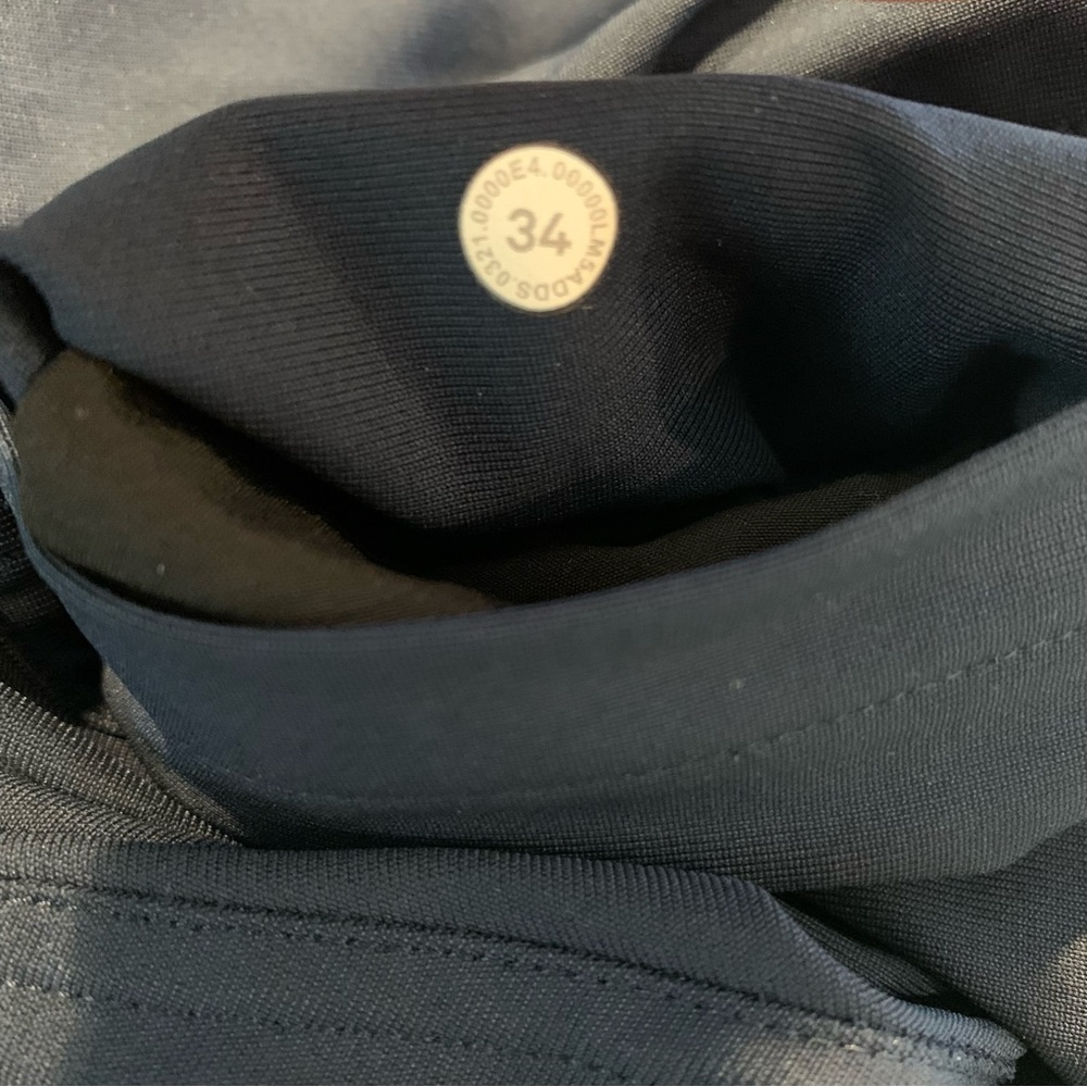Lululemon ABC Classic-Fit Pant 34 x28 *Hemmed* Warpstreme True Navy 1st Release - Picture 7 of 7